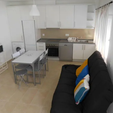 Casa Amarela By Umbral Hébergement de vacances *