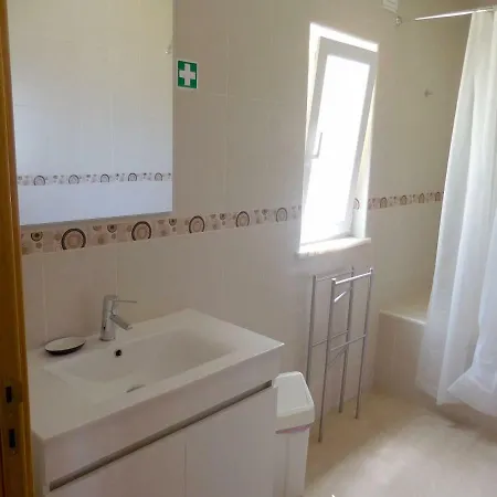 Casa Amarela By Umbral Pera