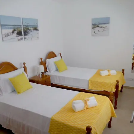 Casa Amarela By Umbral Pera